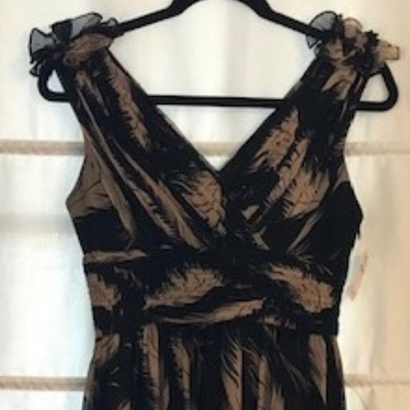 NWT - Marchesa Notte - Full Length Dress - size 4 - Picture 2 of 7